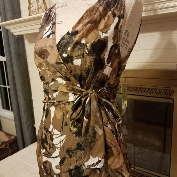 2/$40 Nie + Zoe Stunning Brown Floral Wrap Blouse Top sz 4 NWT NEW - Picture 2 of 7